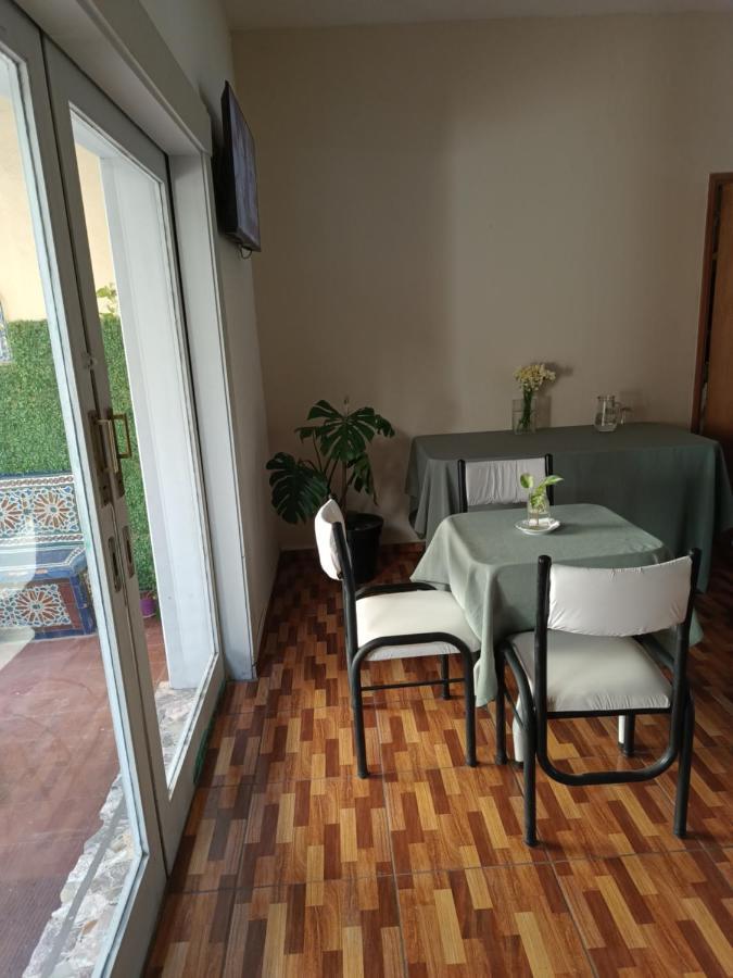 Casa De Pancho Hotel *